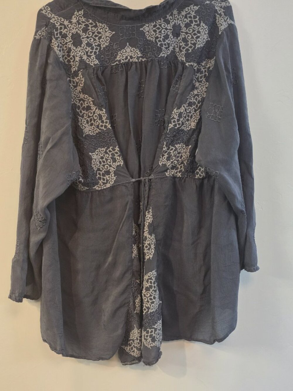Johnny Was 2 XL - Picture 3 of 4